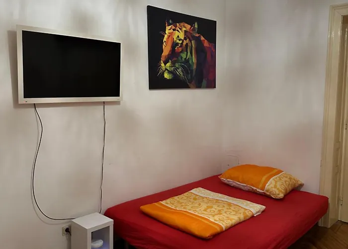 Apartment Opera 1